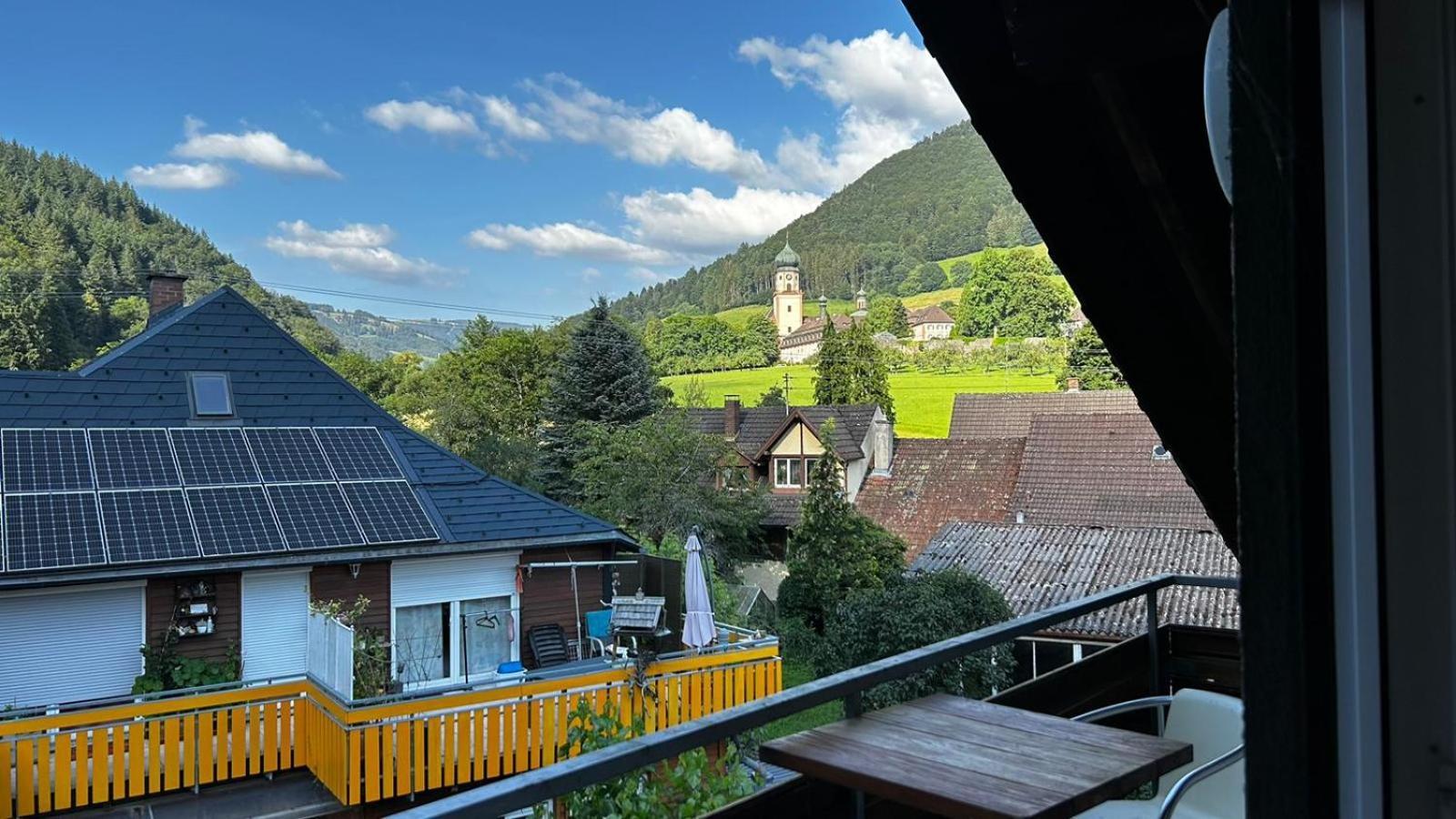 Ferienzimmer Bergblick Muenstertal Exterior photo